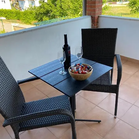 Apartmani Marinac Porec Exterior photo